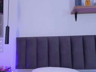 Live cam show with CristalFoxy