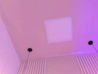 CristalFoxy live webcam show