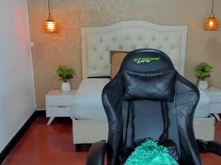 hadley-7 live webcam show