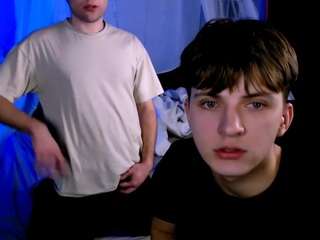 travis-wolf webcam model