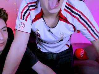 travis-wolf webcam model