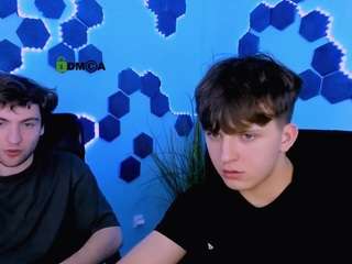 travis-wolf, male webcam model,  years old, on live webcam