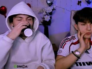 travis-wolf Live Webcam on CamSoda