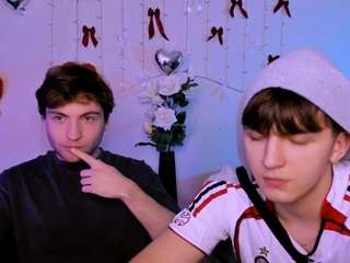 travis-wolf webcam model