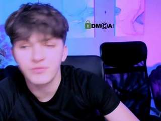 travis-wolf Pump live webcam