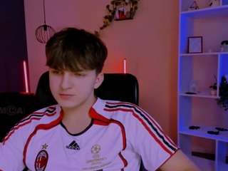 travis-wolf live cam profile