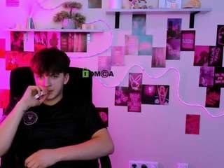 travis-wolf live cam profile