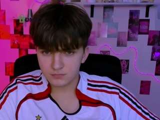 travis-wolf webcam model