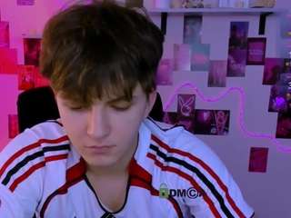 travis-wolf webcam model