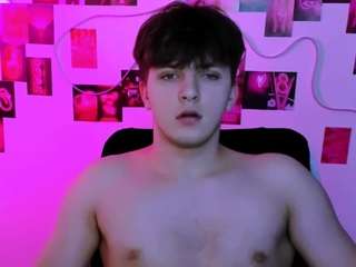 travis-wolf webcam model