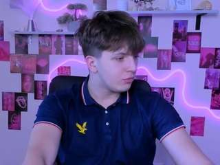 travis-wolf webcam model