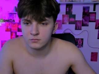 Live stream of travis-wolf