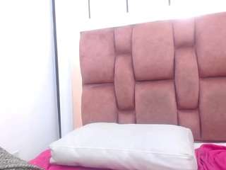 ariana-pearl Live Webcam on CamSoda