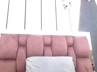 Ariana-pearl live webcam show