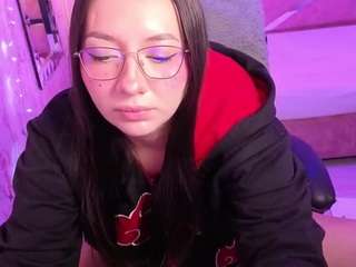 Live webcam model cataleyaglow on Soda Cams