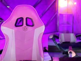 FUCK MY PUSSY SO HARD AND MAKE ME MOAN !! [33 tokens remaining]