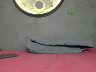 honny-23 live webcam show