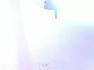 honny-23 live webcam show