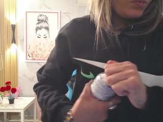 jade-jones-a webcam model