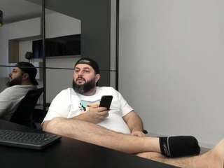 dravenpeak's CamSoda show and profile