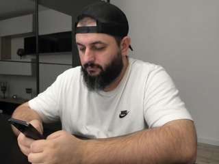 dravenpeak's CamSoda show and profile