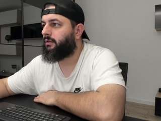 dravenpeak's CamSoda show and profile