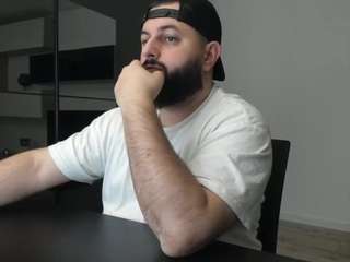 dravenpeak's CamSoda show and profile