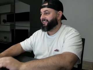 dravenpeak's CamSoda show and profile