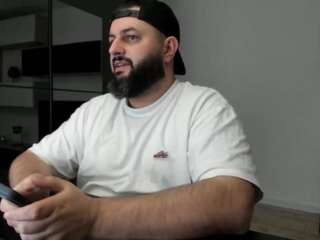 dravenpeak's CamSoda show and profile