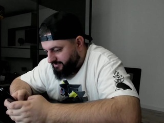 dravenpeak's CamSoda show and profile