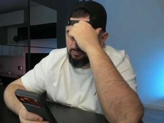 dravenpeak's CamSoda show and profile