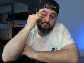 dravenpeak's CamSoda show and profile