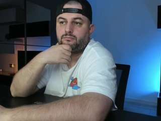 Dravenpeak's cam show statistics and live stream