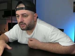 Dravenpeak's cam show statistics and live stream