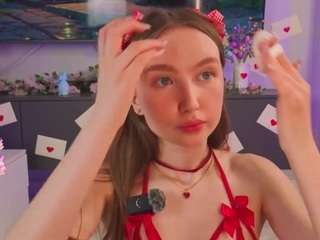 francinebritnell's CamSoda show and profile