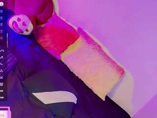 kiimsnow777 Live Webcam on CamSoda