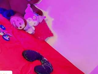 kiimsnow777 Live Webcam on CamSoda