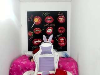 ladyboom18