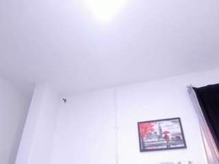 liz-ortega30's CamSoda show and profile