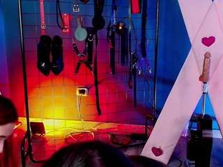 lucyqueenss chat room