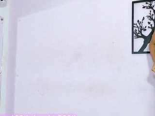 luxury-giirls18 webcam