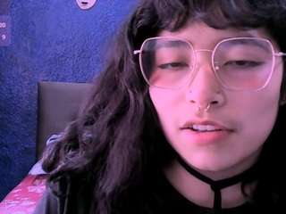 ninayellow Live Webcam on CamSoda