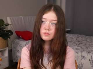 s-size Live Webcam on CamSoda