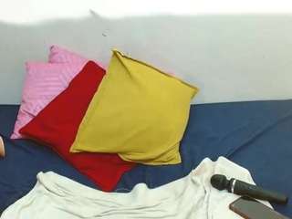 xbusttyboobsxx3's CamSoda show and profile