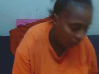 xbusttyboobsxx3's CamSoda show and profile