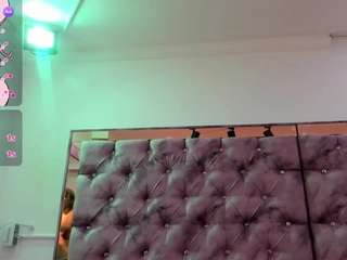 zoelove21 Live Webcam on CamSoda