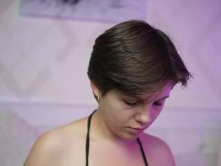arielleparis webcam