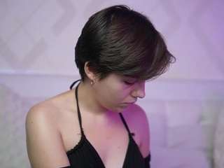 arielleparis webcam