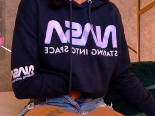 bellaa-cherry webcam model