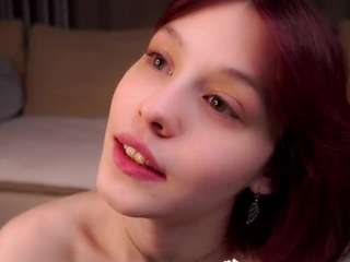 le modèle dianacarriere est en webcam porno dans un show sur le site camsoda, il possède les tags suivants: brown eyes,dirty talk,fingers,lush,no drinking,no smoking,red hair,skinny,strip,tattoos,teen 18,young adult,hd,small tits